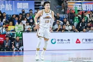 王鹤棣赛后揭秘砍18分：篮球是我生活一部分 下次争取打首发！